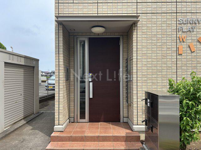 サニーフラット W棟