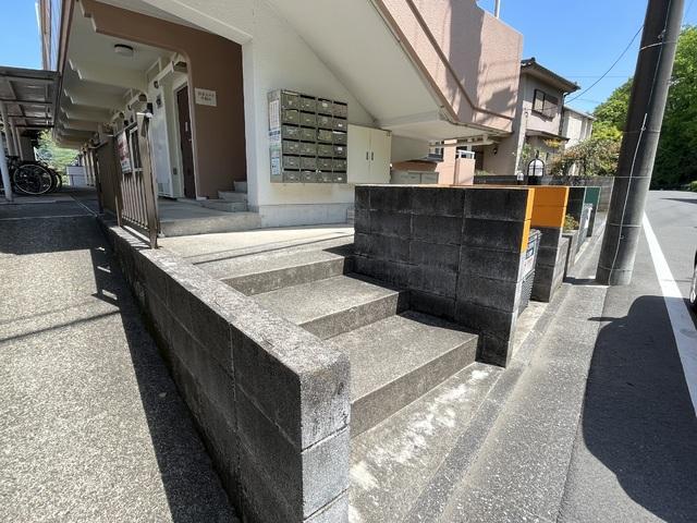 コンフォール河井