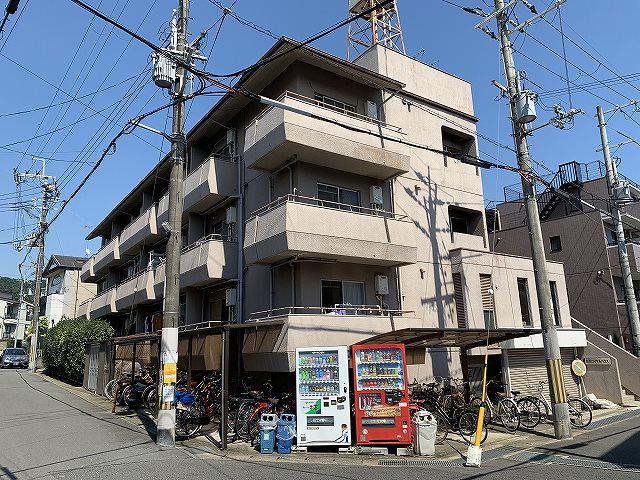 白川ロイヤルハウス