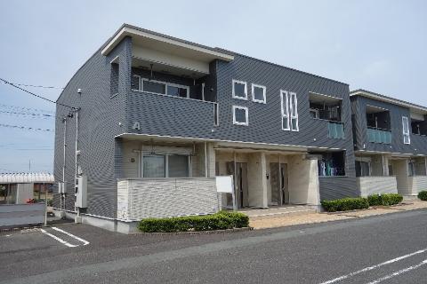 ルサルカA棟B棟(2LDK/2階)