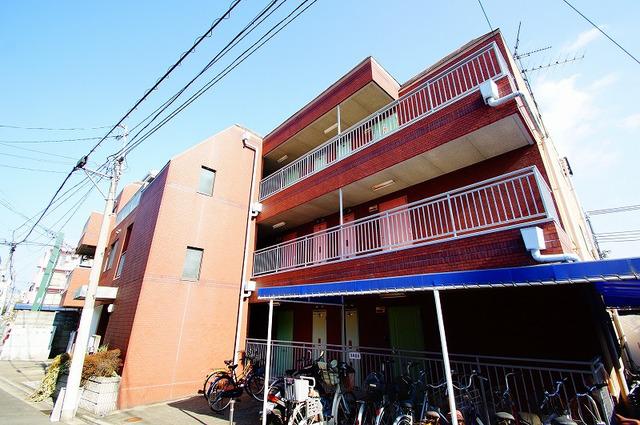アンフィニィ島上
