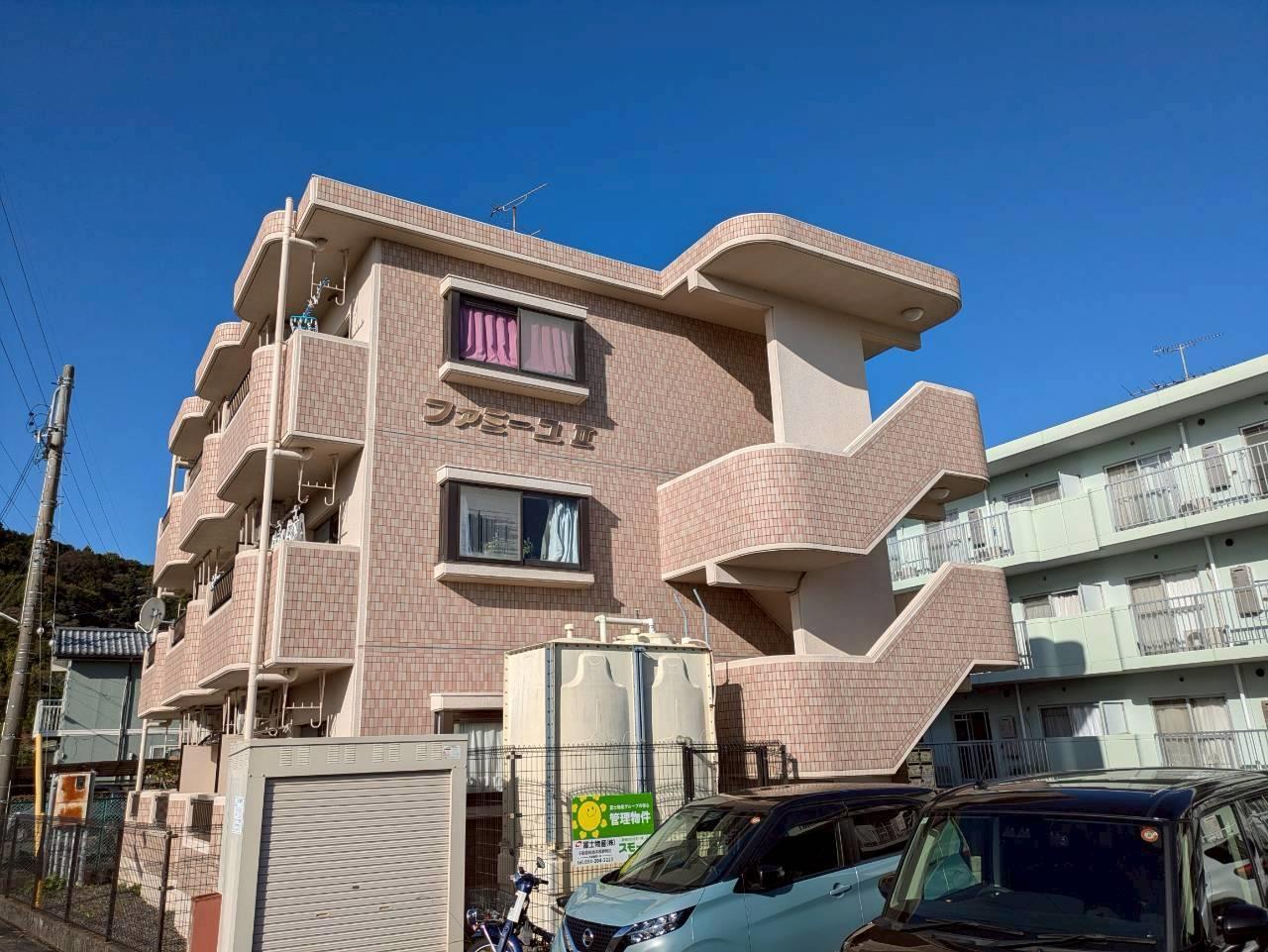 ファミーユII