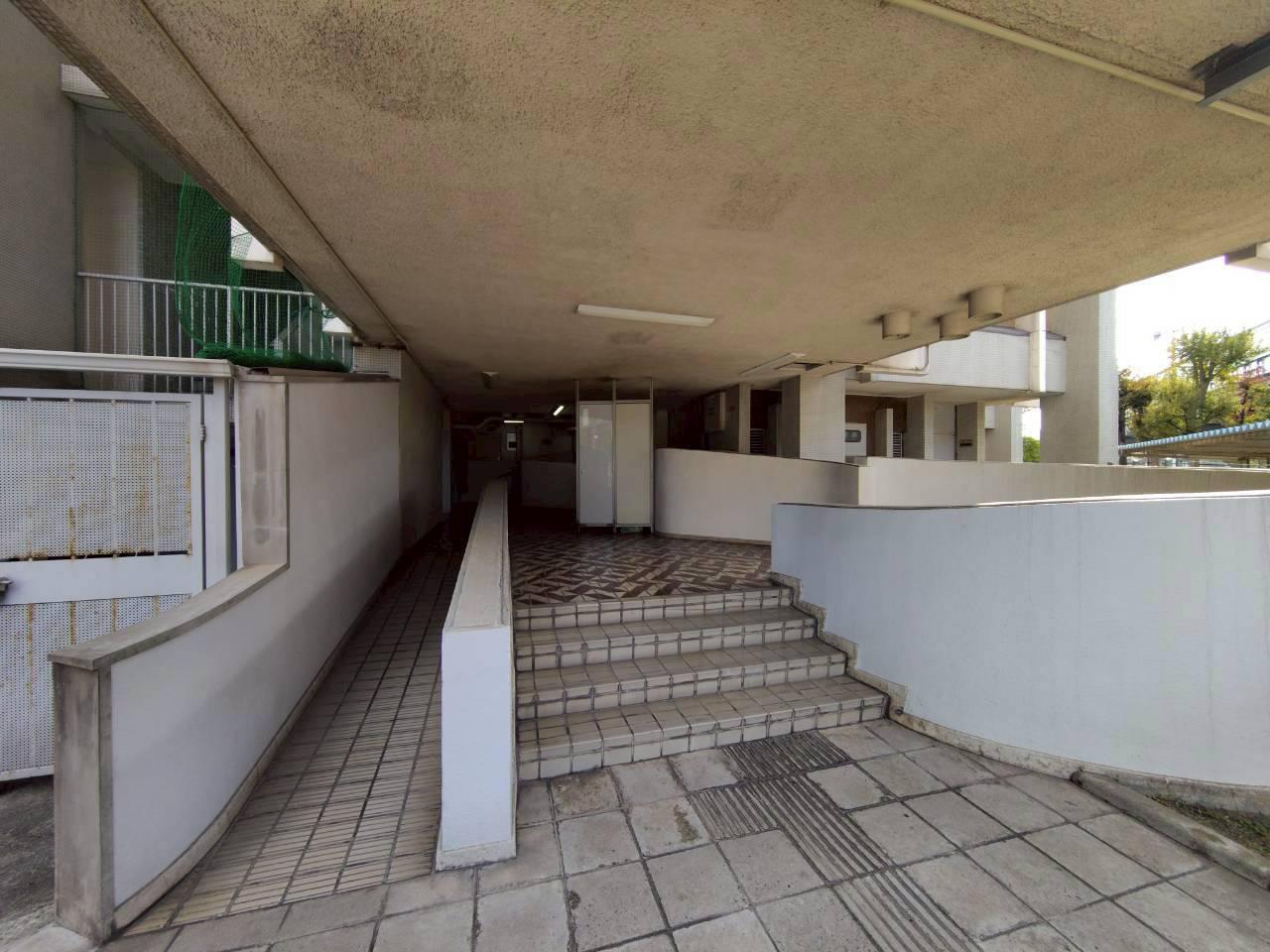住吉団地10号棟