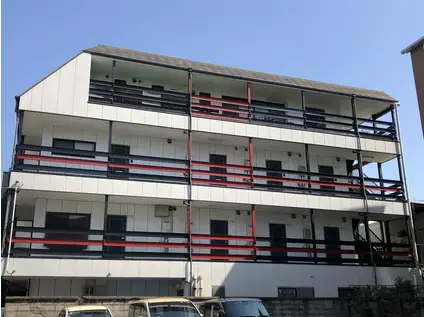 ラッキーハウス(1K/2階)の外観写真