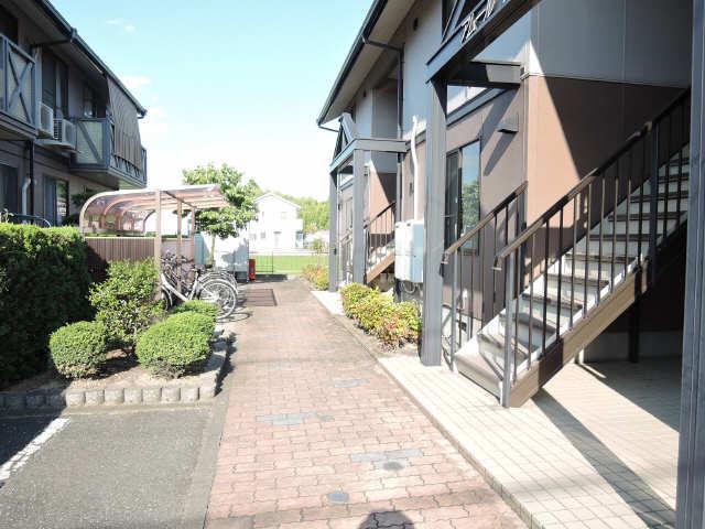アムールサカエ B棟