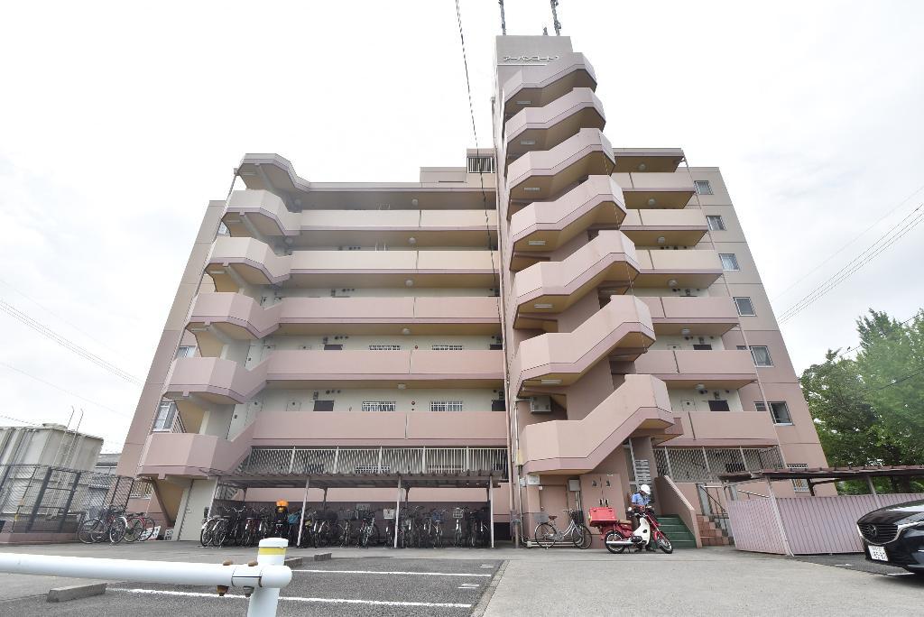アーバンコート入場