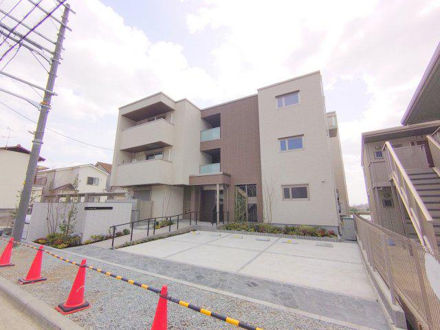 シャーメゾン中山