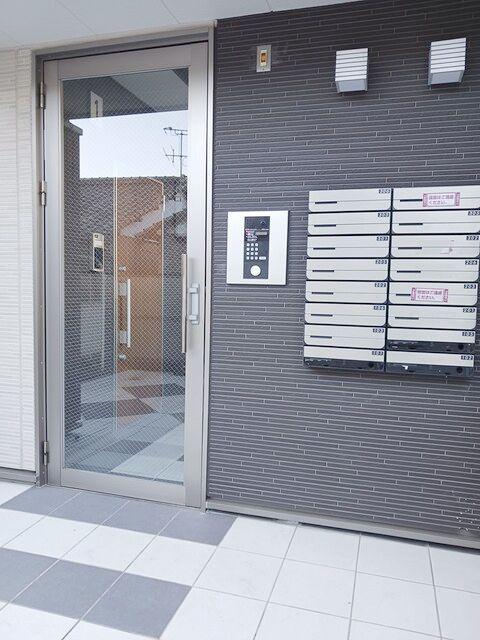 リゼオフラッツ