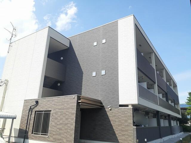 ＪＲ宇都宮線 久喜駅 徒歩7分 3階建 築11年