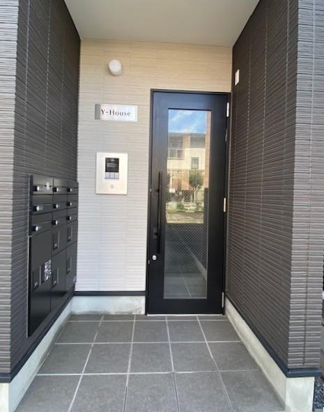 Y-HOUSE