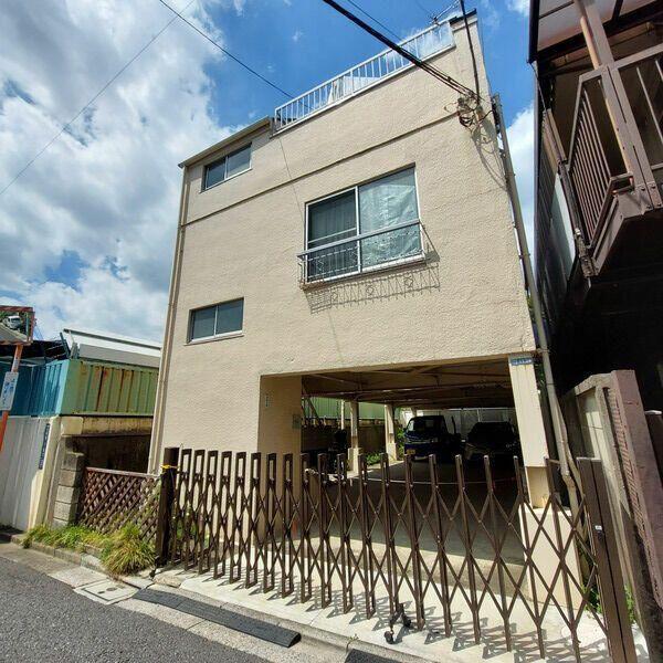ラウレア