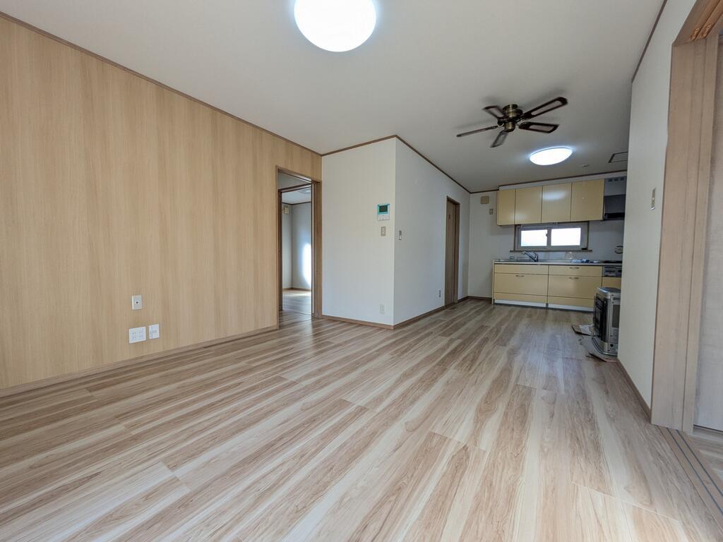 多賀台ヒルズアパート(3LDK/1階)の居間写真