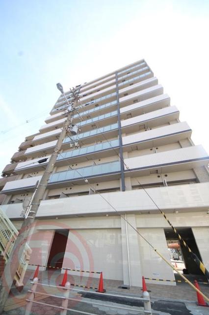LIVIAZ NAMBA RENOM