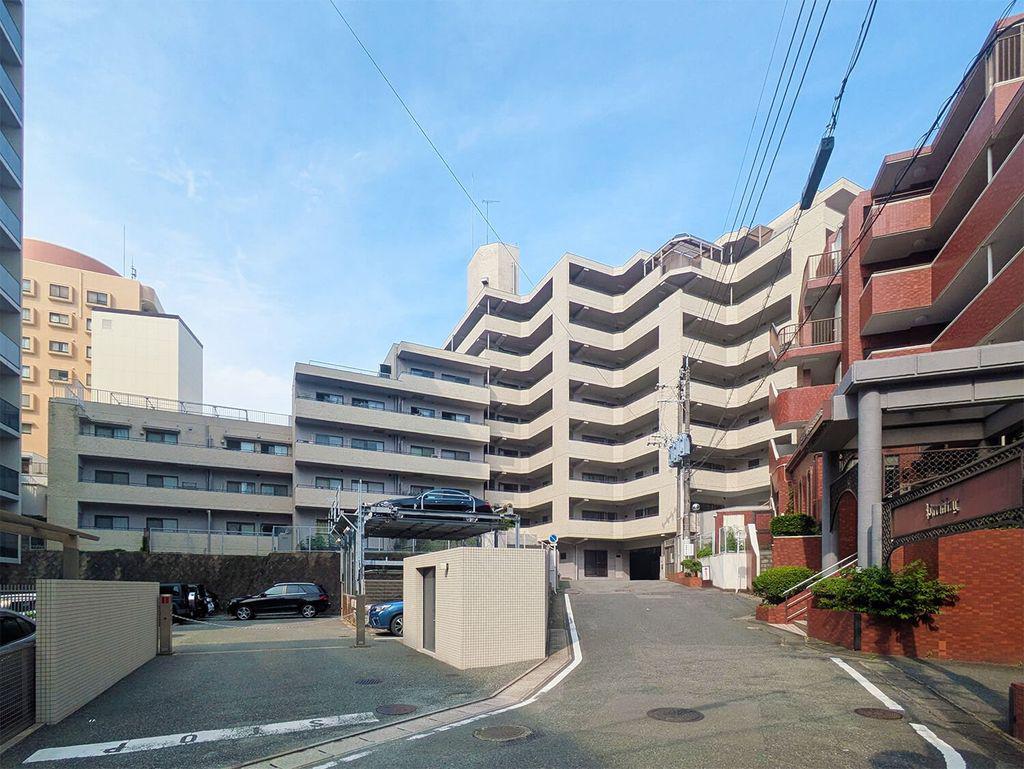 ライオンズマンション護国神社前