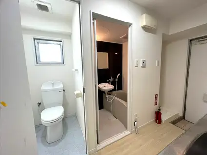 トーマス伊祖(1K/3階)の外観写真