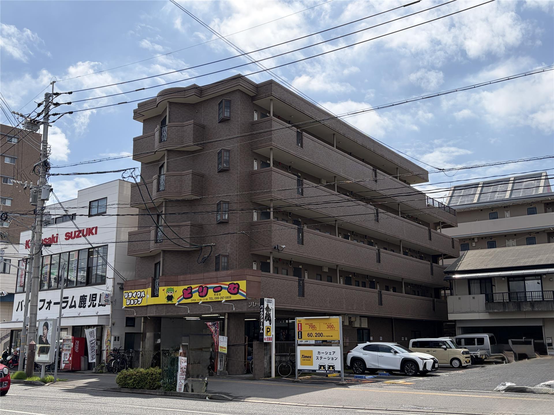 ソレイユビル