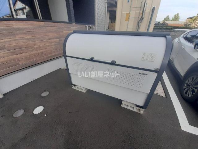 LIEN小山