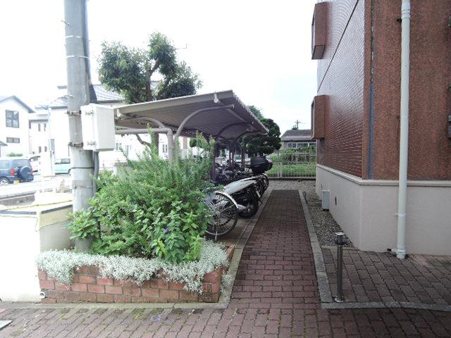 笹野ロイヤルハイツB棟
