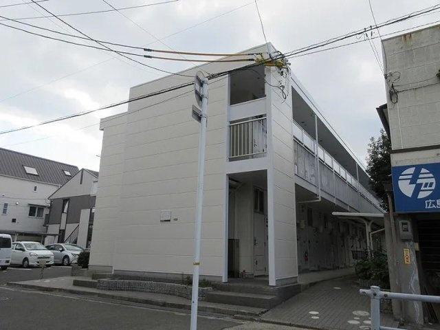 レオパレス青崎