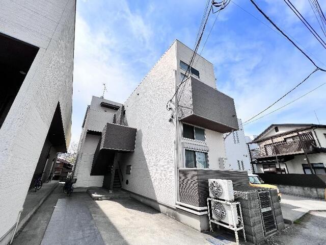 BRILLIA