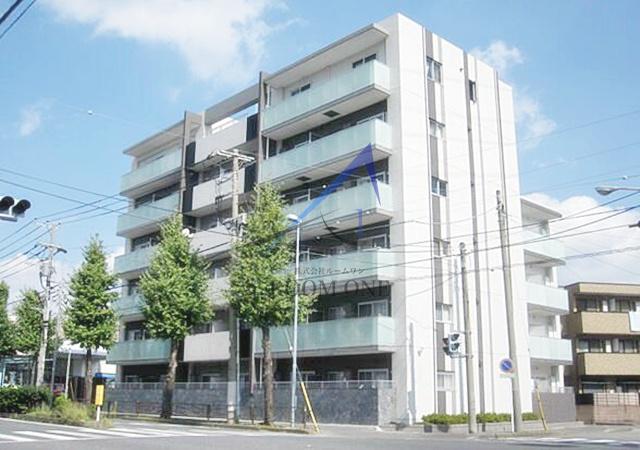 ライムグリーン
