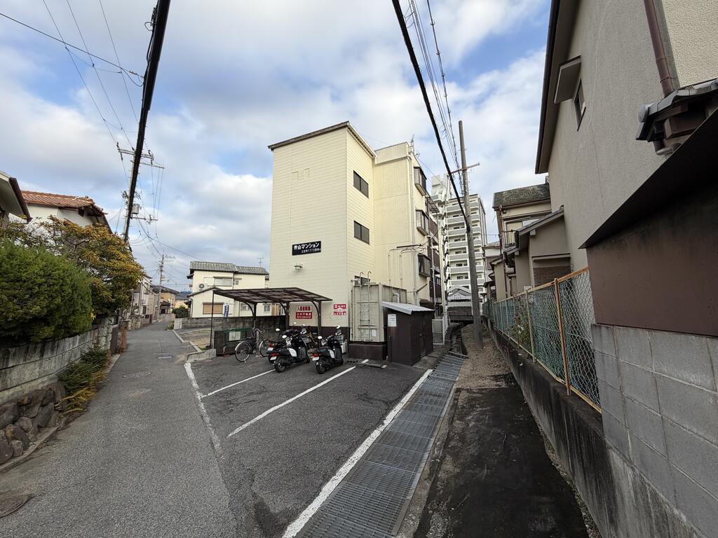 青山マンション