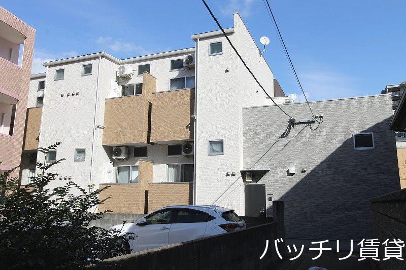 QUONS NISHIJIN