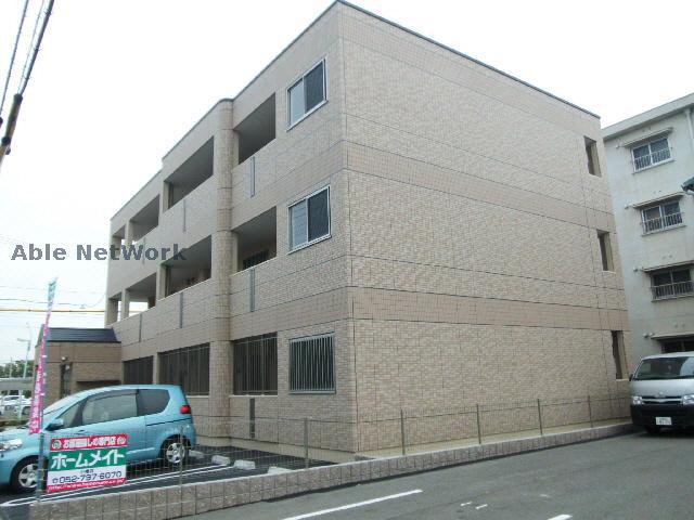 ＪＲ中央本線 新守山駅 徒歩16分 3階建 築13年