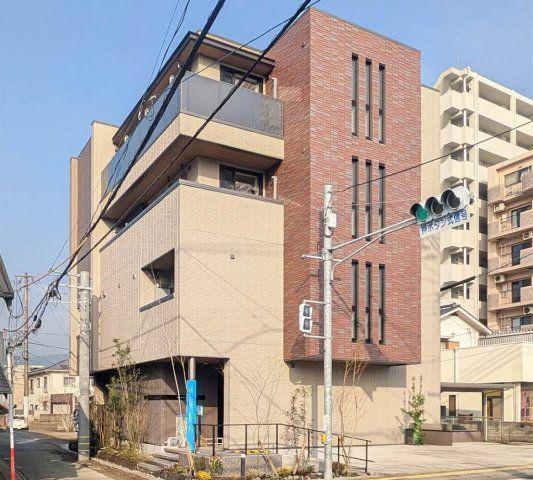 シャーメゾン 京町 A