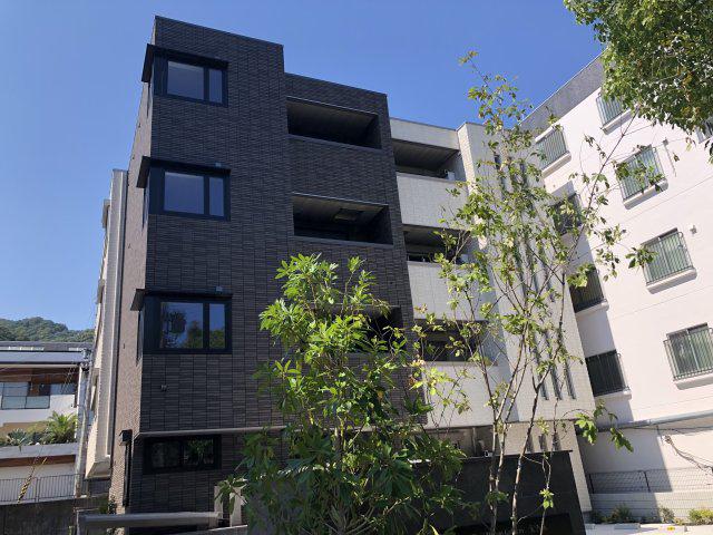 シャーメゾンガーデンズ KNK