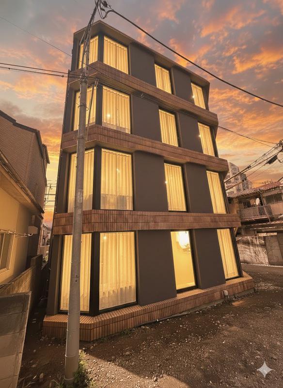 THE TRIAS SHINNAKANO