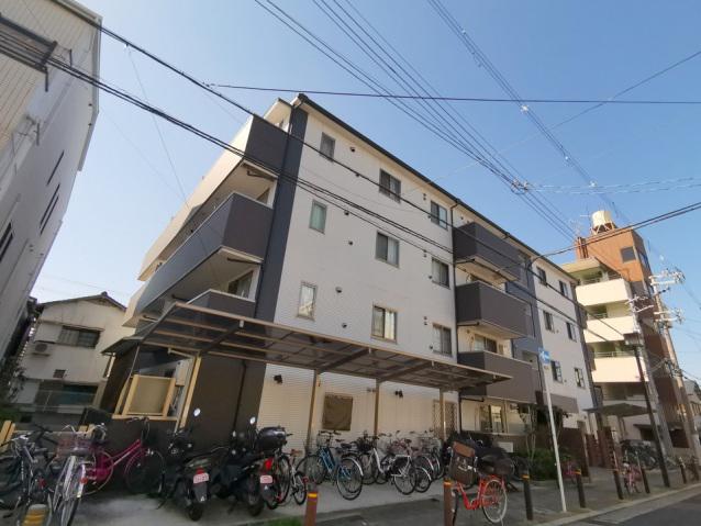 リュストル 平野