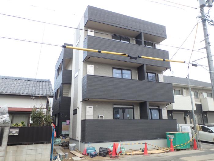 ファミリーステージ道徳新町
