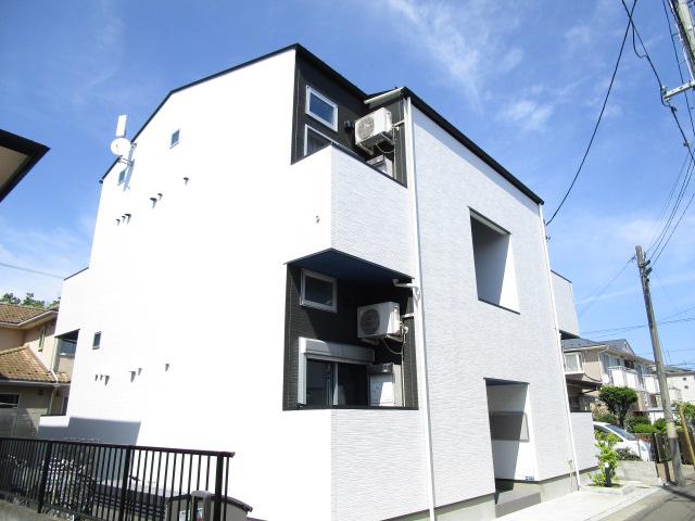 BEEHOUSE