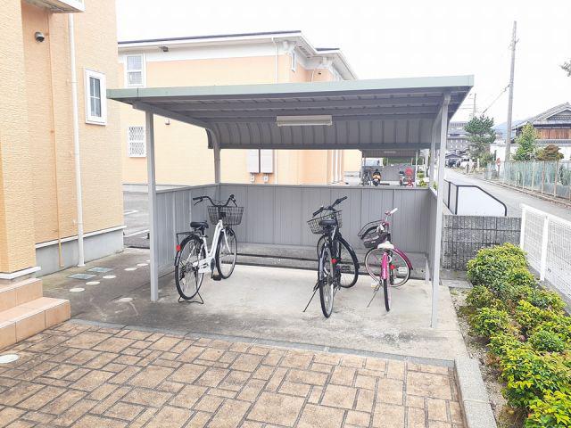 ベル ファミーユI 1番館
