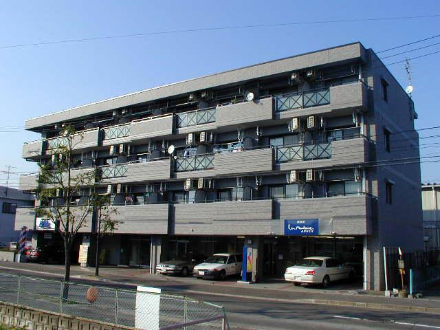 プレミア泉崎