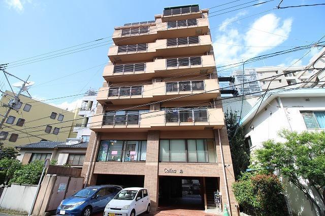 コリーナ島