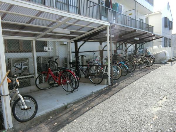ドミール仲谷1号館