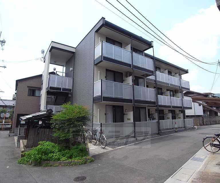 レオパレス前田
