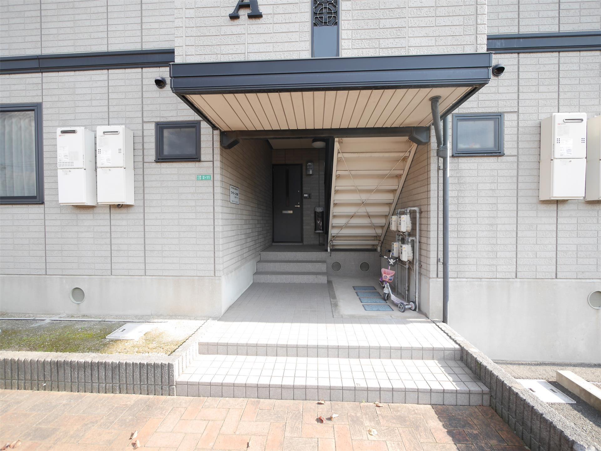 ファミーユ石田 A棟
