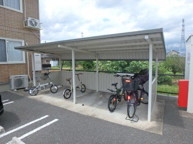 イースト COURT
