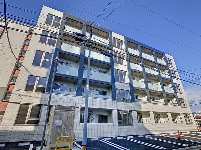 MAISON DU BONHEUR HAKOZAKI