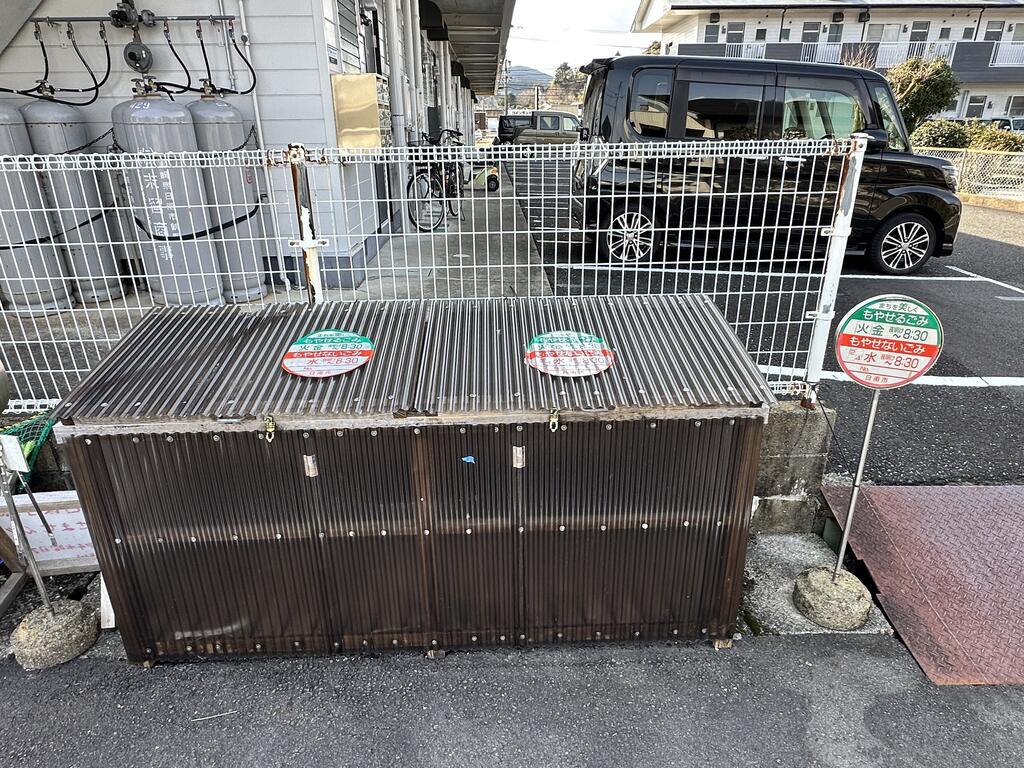 ISLAND宮之前A棟(1DK/1階)の外観写真