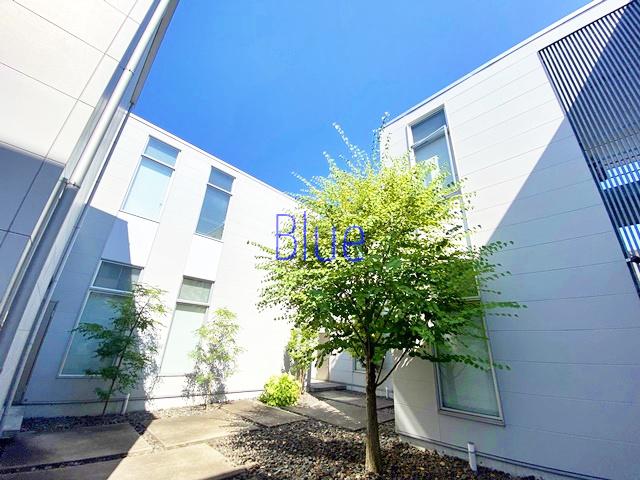 APARTMENTS F2