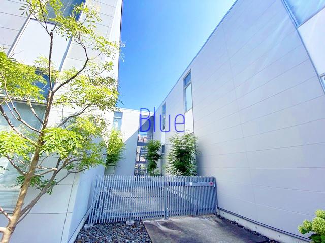 APARTMENTS F2