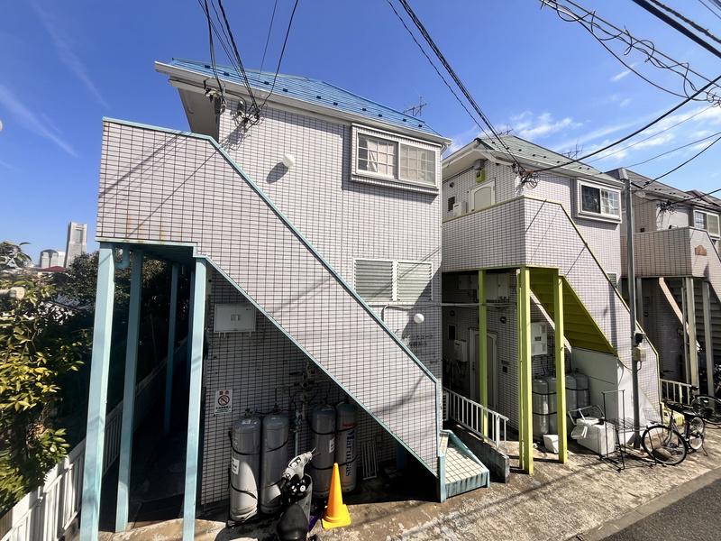 イーリスコート西横浜B