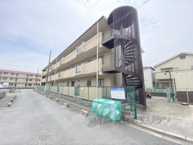 サンファーストウエダ