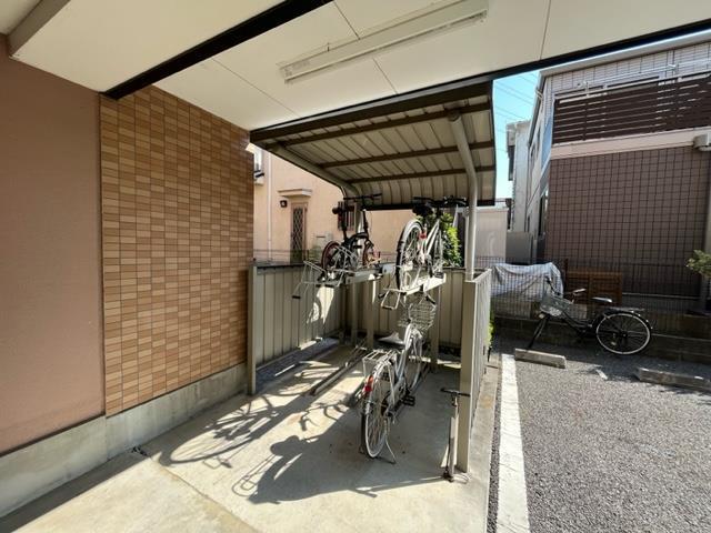 イースト・アヴェニュー