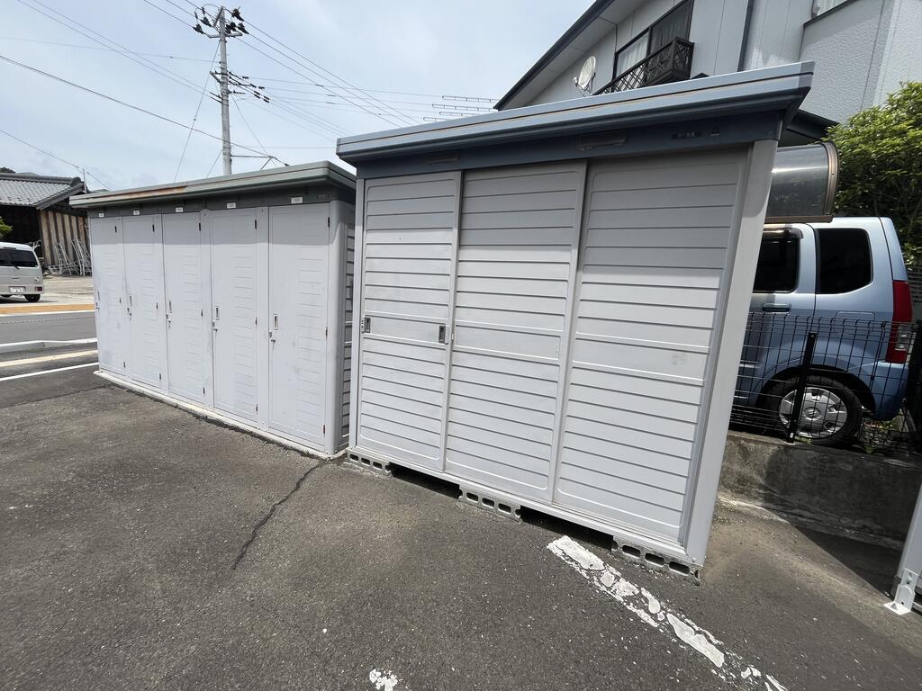 クリスタルテラス