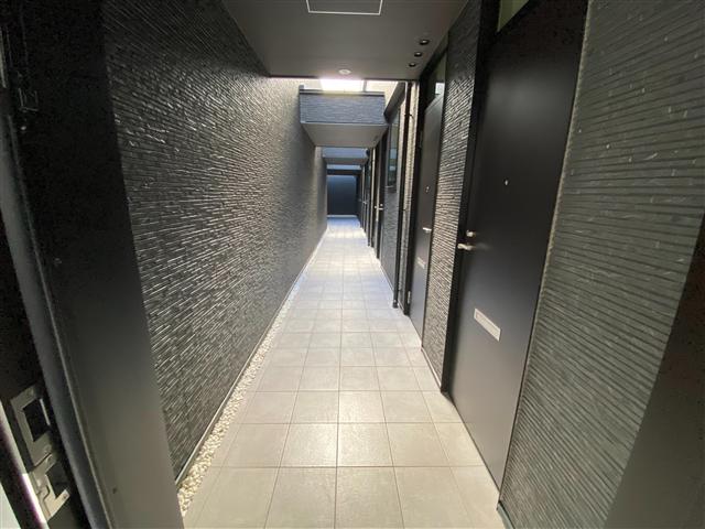 RITZ 8